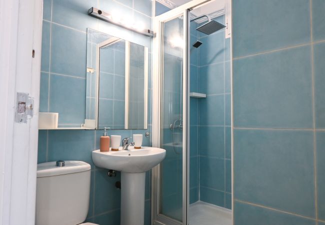 Apartamento en Madrid - M (CER823) Vive la vida madrileña! Acogedora viv Apartamento en Madrid - M (CER823) Vive la vida madrileña! Acogedora viv