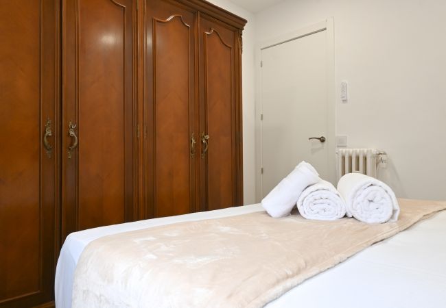 Apartamento en Madrid - M (VIL45) Amplia Casa de 3 Dormitorios: Vive la Na Apartamento en Madrid - M (VIL45) Amplia Casa de 3 Dormitorios: Vive la Na