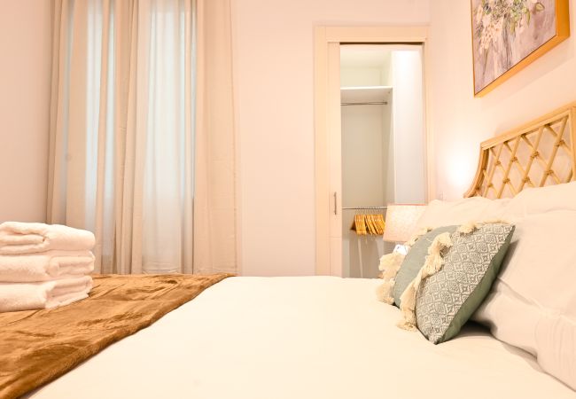 Apartamento en Madrid - Encantador Apartamento de 2 Dormitorios en el Vibrante Barrio de Malasaña  ECL2ºB