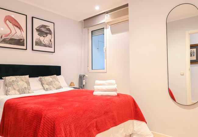 Apartamento en Madrid - Apartamento Espacioso de Tres Dormitorios a pocos minutos del Bernabeu en Madrid ORE51 