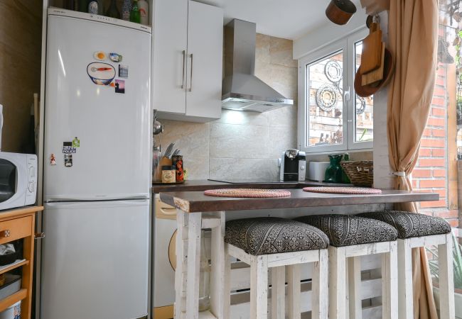 Apartamento en Madrid - Coqueto estudio con piscina en Ciudad Lineal FCA34