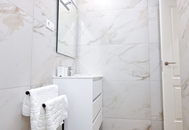 Estudio en Madrid - M (EST23) Céntrico y Luminoso Estudio Duplex en Ma Estudio en Madrid - M (EST23) Céntrico y Luminoso Estudio Duplex en Ma