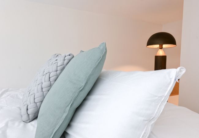 Estudio en Madrid - M (EST23) Céntrico y Luminoso Estudio Duplex en Ma Estudio en Madrid - M (EST23) Céntrico y Luminoso Estudio Duplex en Ma