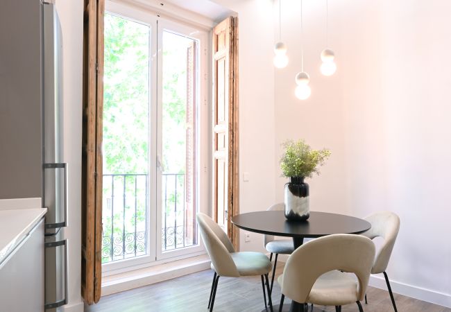 Estudio en Madrid - M (EST23) Céntrico y Luminoso Estudio Duplex en Ma Estudio en Madrid - M (EST23) Céntrico y Luminoso Estudio Duplex en Ma