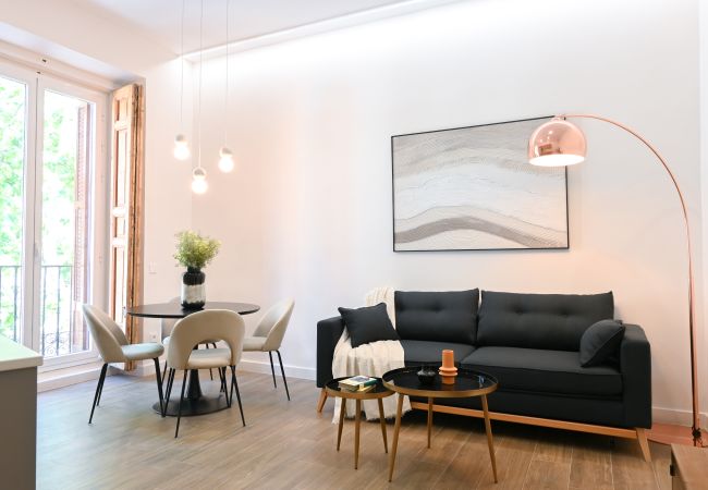 Estudio en Madrid - M (EST23) Céntrico y Luminoso Estudio Duplex en Ma Estudio en Madrid - M (EST23) Céntrico y Luminoso Estudio Duplex en Ma