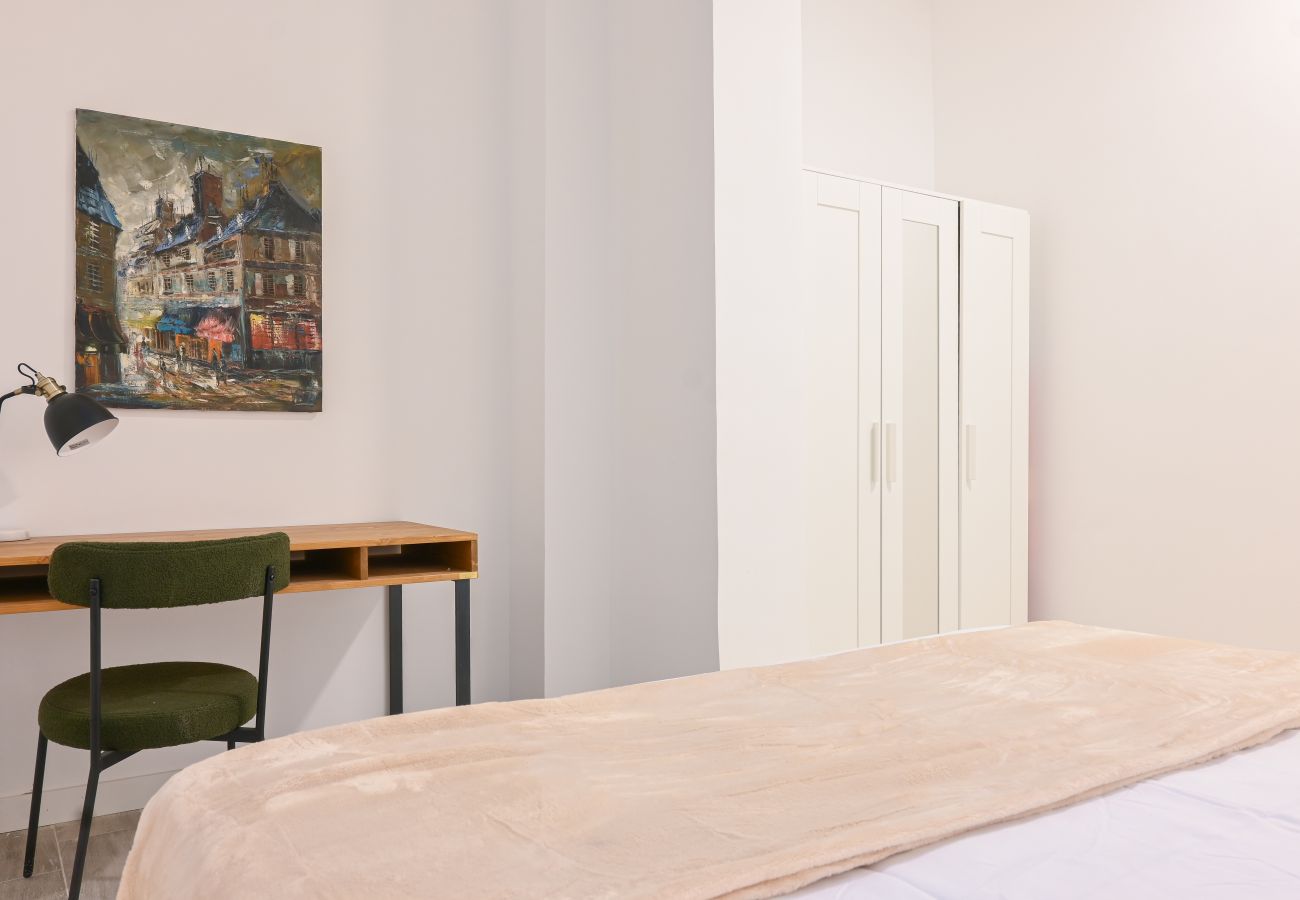 Apartamento en Madrid - M (POL49) Agradable apartamento de un dormitorio e