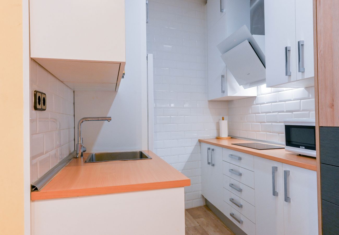 Estudio en Madrid - M (ZUI33) Encantadora vivienda a pocos minutos del