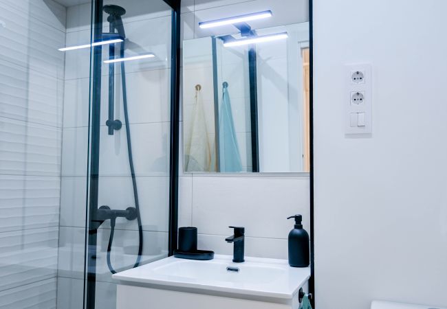 Apartamento en Madrid - M (PES57)Apartamento Moderno en Acacias con Excele Apartamento en Madrid - M (PES57)Apartamento Moderno en Acacias con Excele