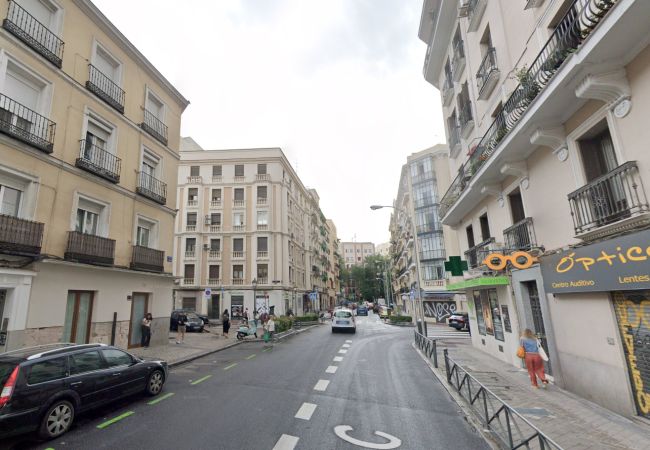 Apartamento en Madrid - M (FEI70)Elegancia y Confort en el Corazón de Cham Apartamento en Madrid - M (FEI70)Elegancia y Confort en el Corazón de Cham