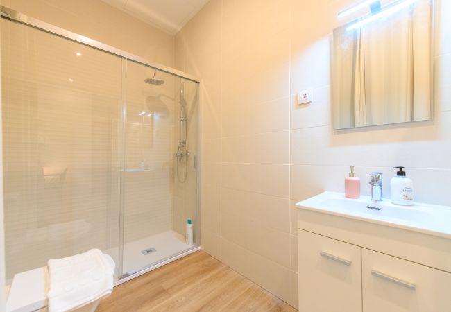 Apartamento en Madrid - M (FEI70)Elegancia y Confort en el Corazón de Cham Apartamento en Madrid - M (FEI70)Elegancia y Confort en el Corazón de Cham