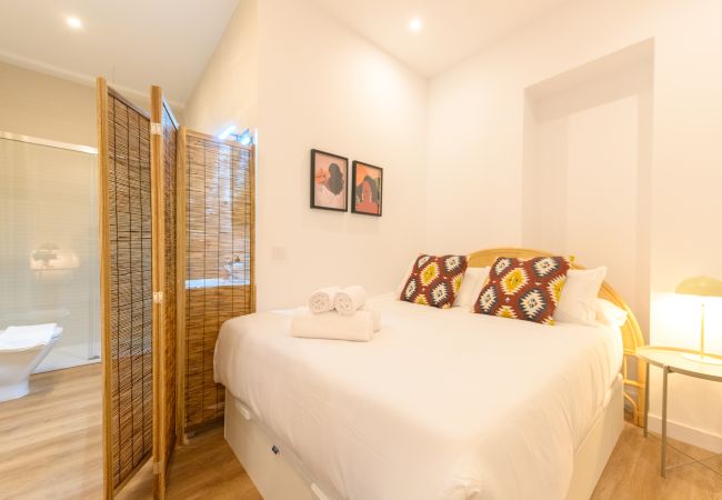 Apartamento en Madrid - M (FEI70)Elegancia y Confort en el Corazón de Cham Apartamento en Madrid - M (FEI70)Elegancia y Confort en el Corazón de Cham