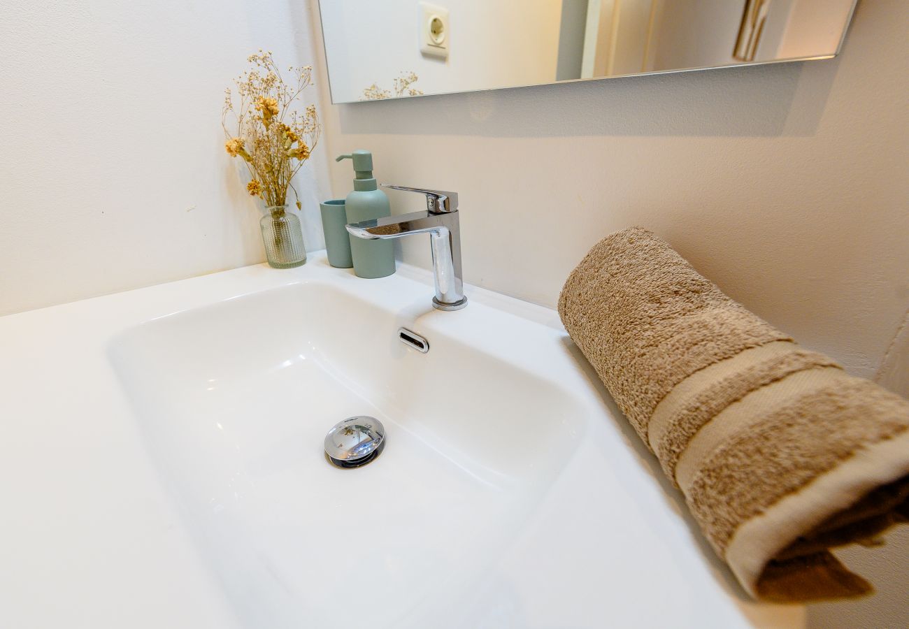Apartamento en Madrid - M (JAM471B)Apartamento Luminoso con Balcón en el C