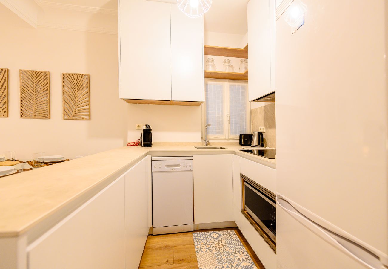 Apartamento en Madrid - M (JAM471B)Apartamento Luminoso con Balcón en el C