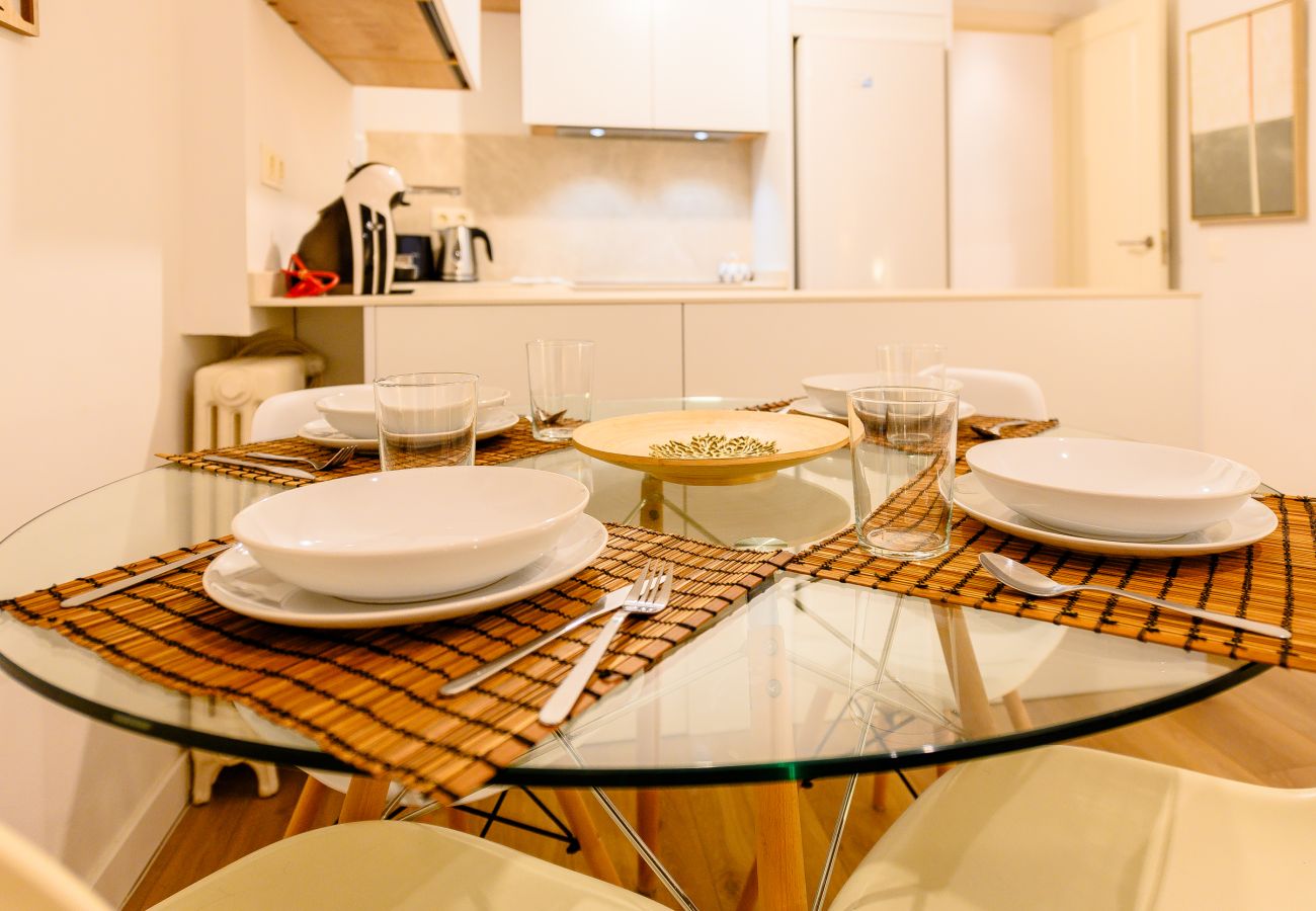Apartamento en Madrid - M (JAM471B)Apartamento Luminoso con Balcón en el C