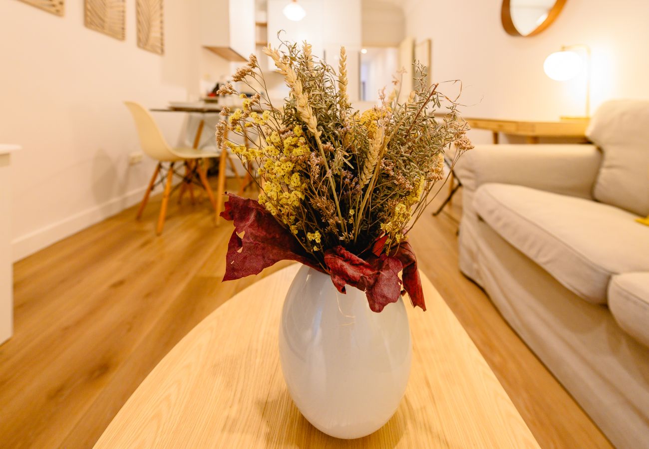 Apartamento en Madrid - M (JAM471B)Apartamento Luminoso con Balcón en el C