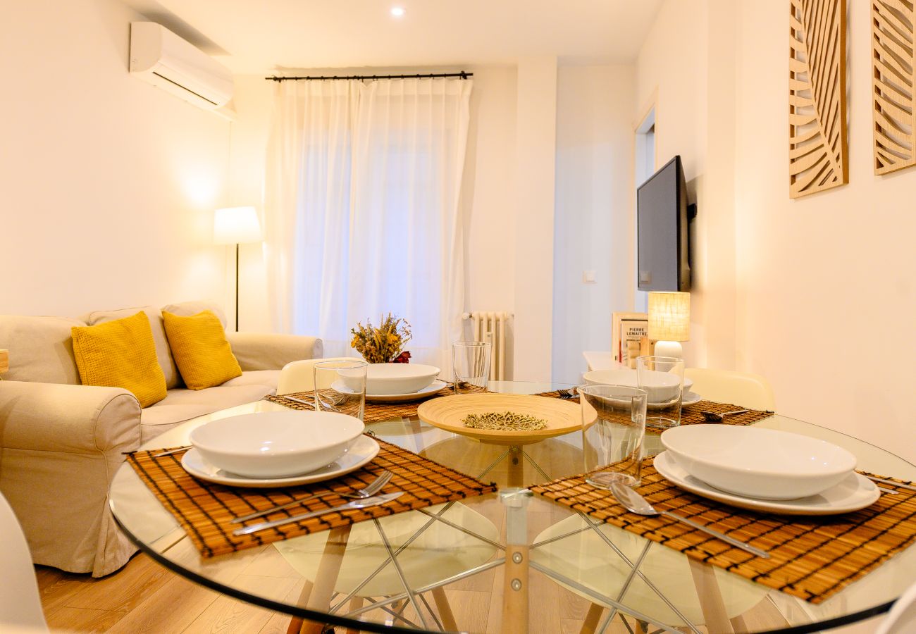 Apartamento en Madrid - M (JAM471B)Apartamento Luminoso con Balcón en el C