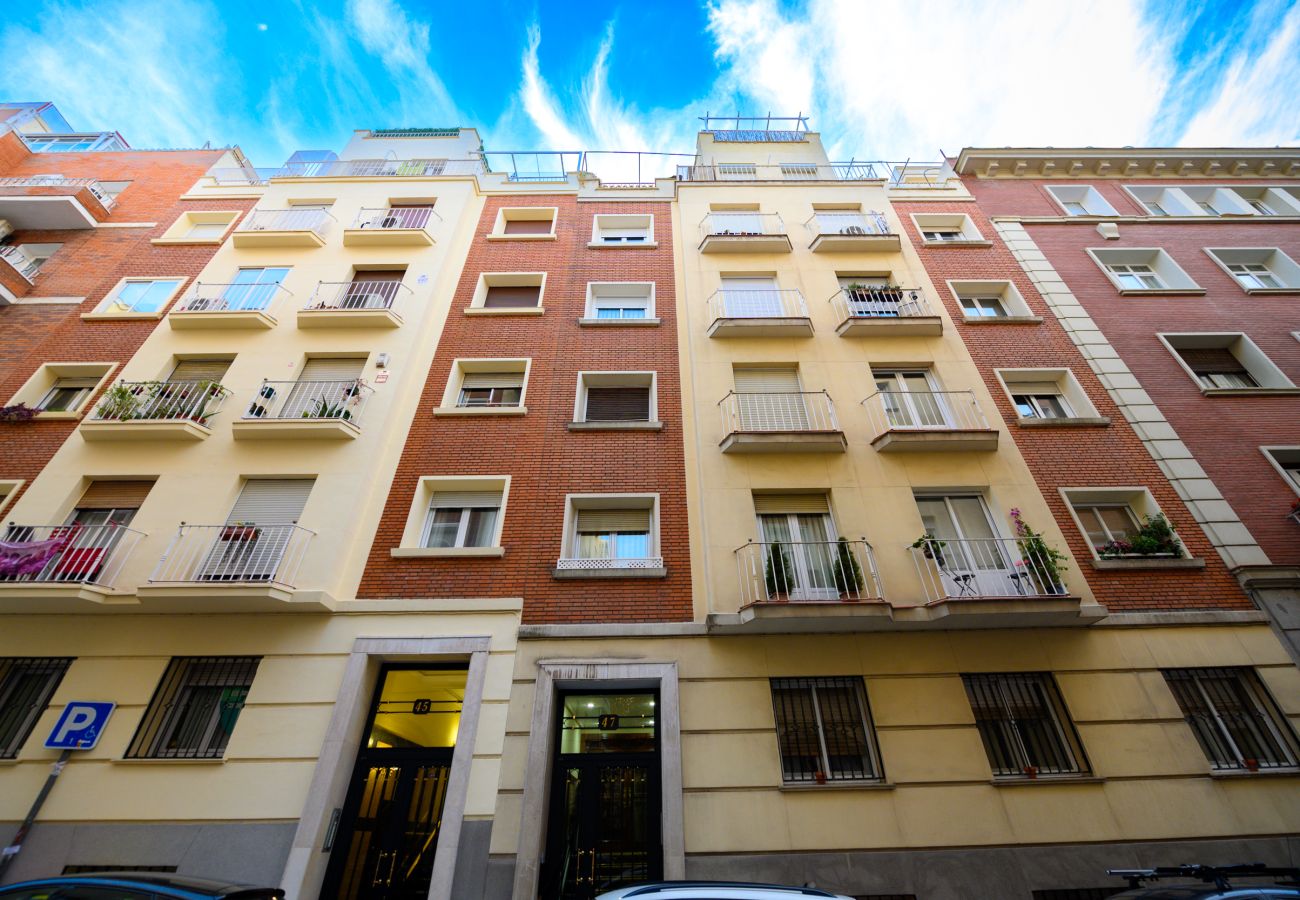 Apartamento en Madrid - M (JAM471B)Apartamento Luminoso con Balcón en el C