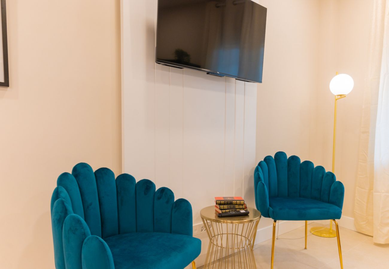 Estudio en Madrid - M (DEL291º6)Estudio Oriente – Diseño y confort en