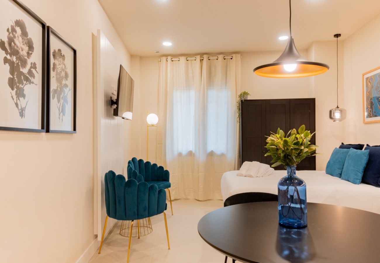 Estudio en Madrid - M (DEL291º6)Estudio Oriente – Diseño y confort en