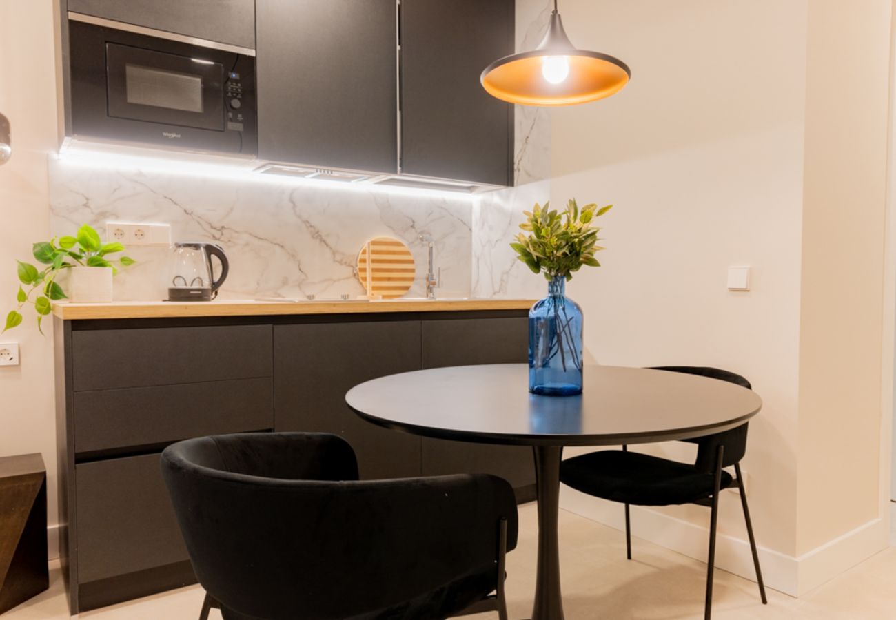 Estudio en Madrid - M (DEL291º6)Estudio Oriente – Diseño y confort en
