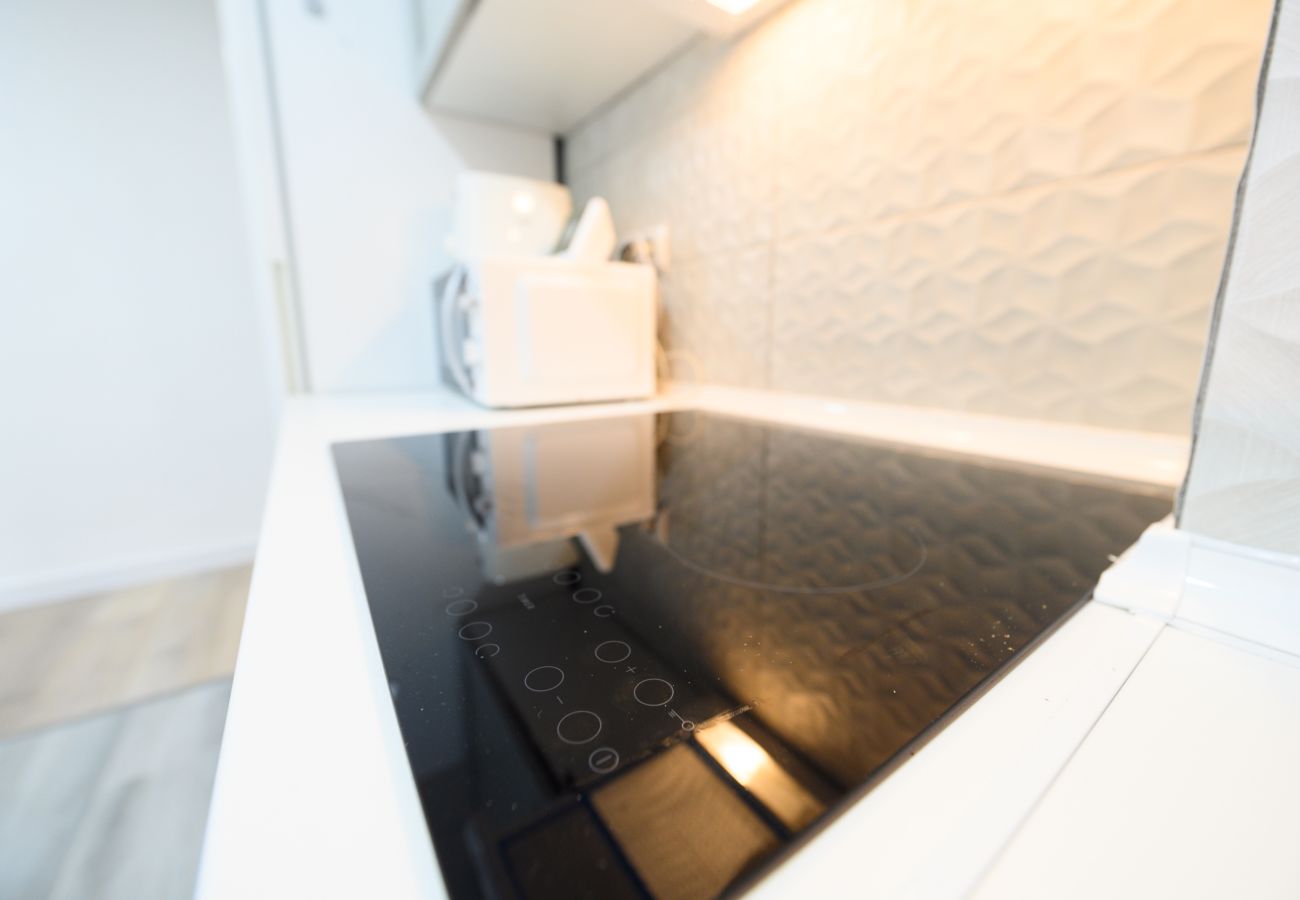 Apartamento en Madrid - M (PNE284D) Confort y Estilo en un Piso con Terraz