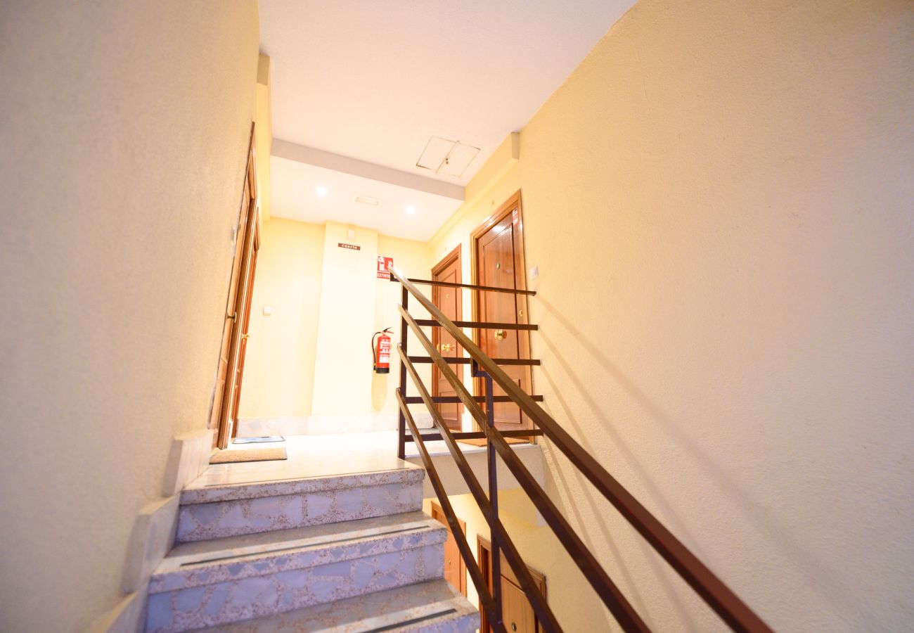 Apartamento en Madrid - M (PNE284D) Confort y Estilo en un Piso con Terraz