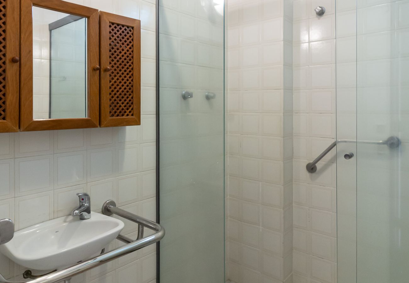 Apartamento en Rio de Janeiro - Comodidad y Tranquilidad en Humaitá | M404