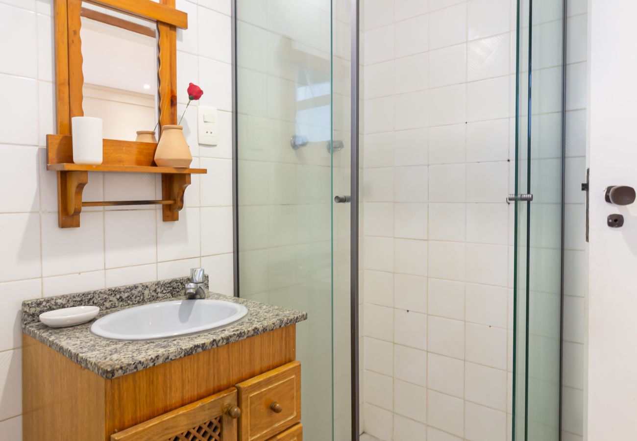 Apartamento en Rio de Janeiro - Comodidad y Tranquilidad en Humaitá | M404