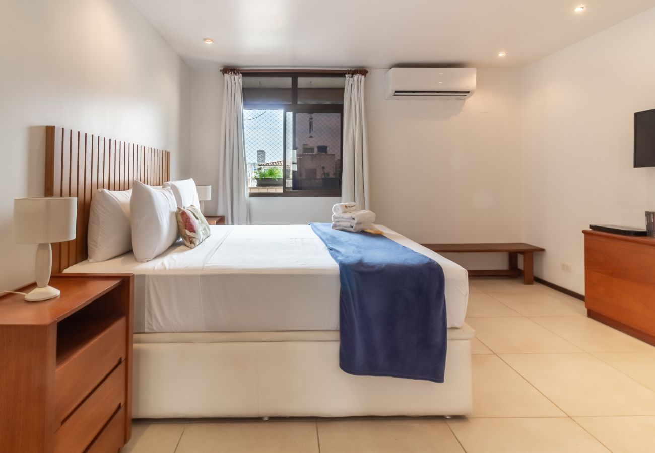 Apartamento en Rio de Janeiro - Comodidad y Tranquilidad en Humaitá | M404