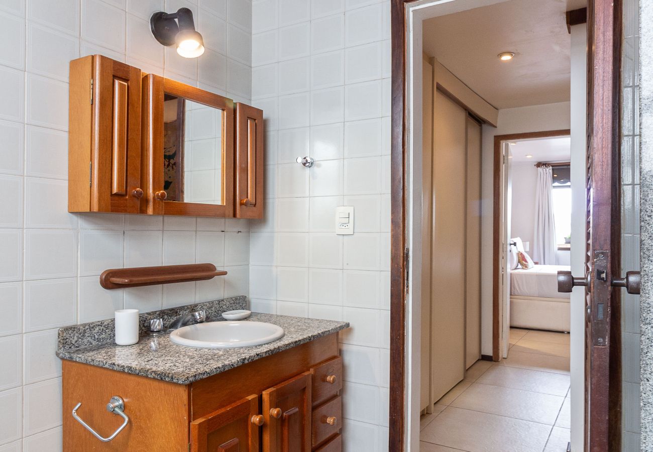 Apartamento en Rio de Janeiro - Comodidad y Tranquilidad en Humaitá | M404