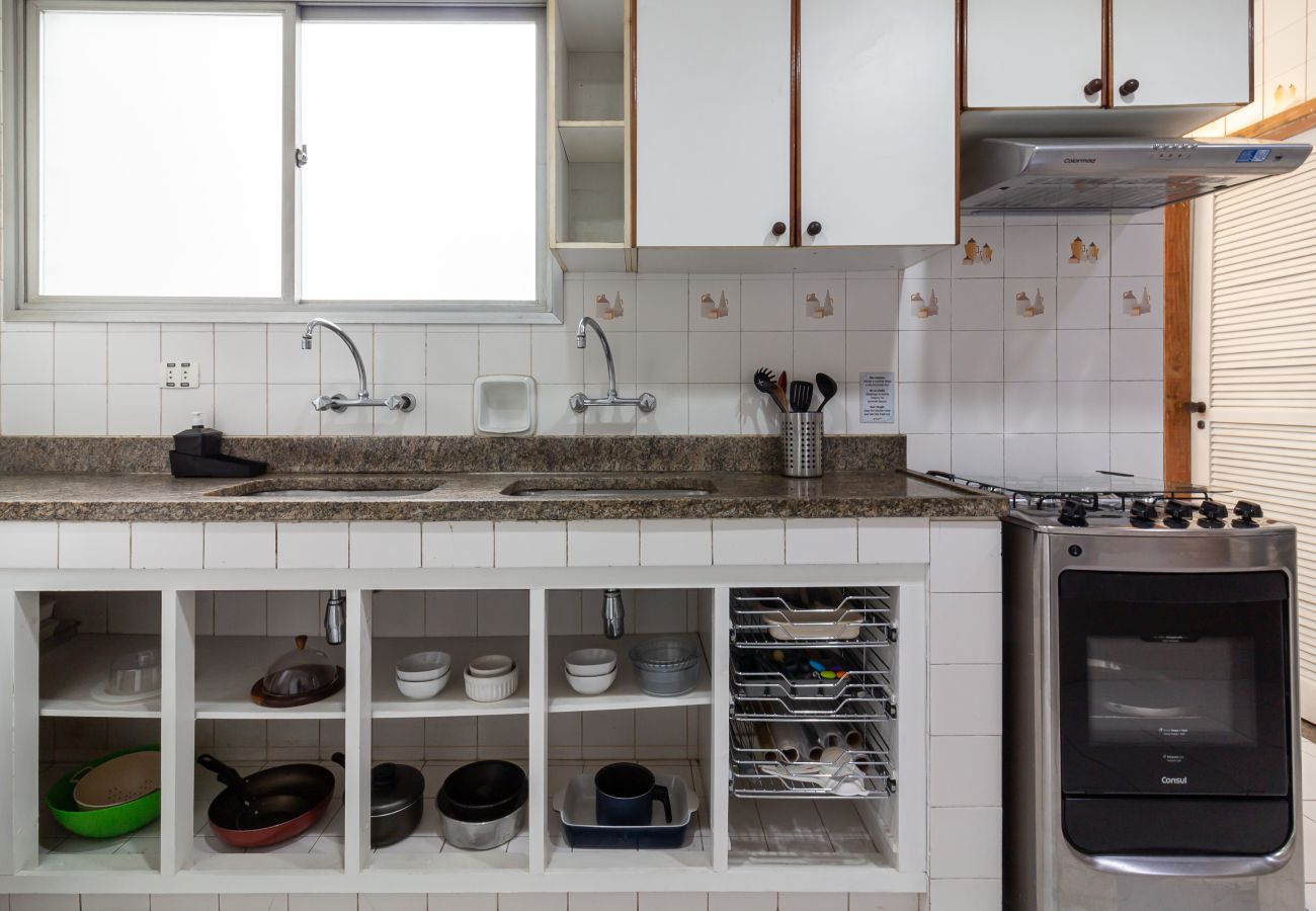 Apartamento en Rio de Janeiro - Comodidad y Tranquilidad en Humaitá | M404