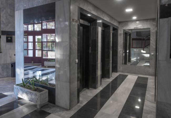 Apartamento en Madrid - M (DHI17) Aria: Donde la Tranquilidad y el Diseñ Apartamento en Madrid - M (DHI17) Aria: Donde la Tranquilidad y el Diseñ