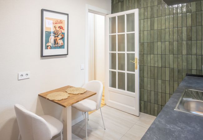 Apartamento en Madrid - M (PSM8)Ático con extraordinaria Terraza - Centro Apartamento en Madrid - M (PSM8)Ático con extraordinaria Terraza - Centro