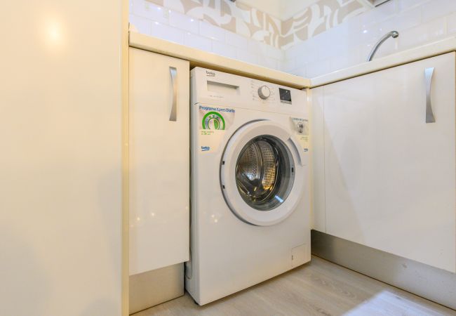 Apartamento en Madrid - M (AMA272) Acogedor piso de 1 dormitorio a poco m Apartamento en Madrid - M (AMA272) Acogedor piso de 1 dormitorio a poco m