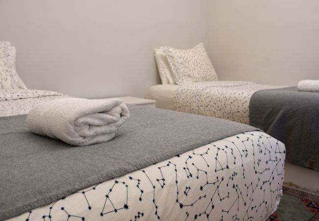 Apartamento en Madrid - M (TOL254)Acogedor piso con balcones en el centro  Apartamento en Madrid - M (TOL254)Acogedor piso con balcones en el centro