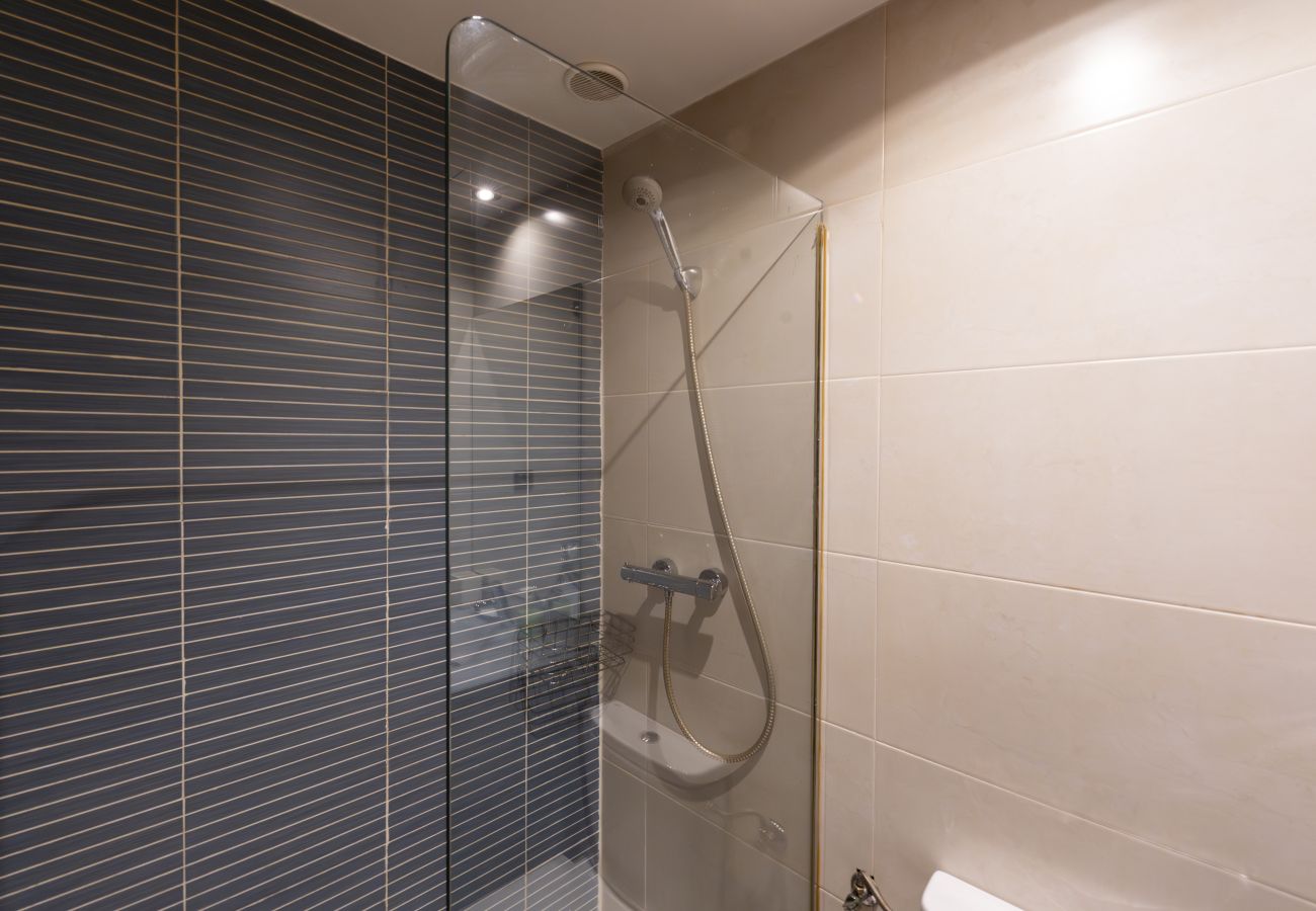 Apartamento en Madrid - M (SRES531I)Encantador piso temporal  de 1 dormito