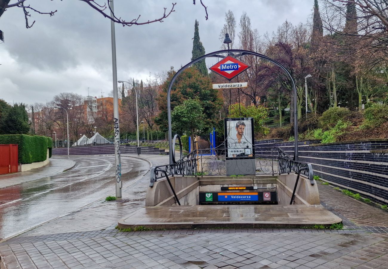 Apartamento en Madrid - M (SRES531I)Encantador piso temporal  de 1 dormito