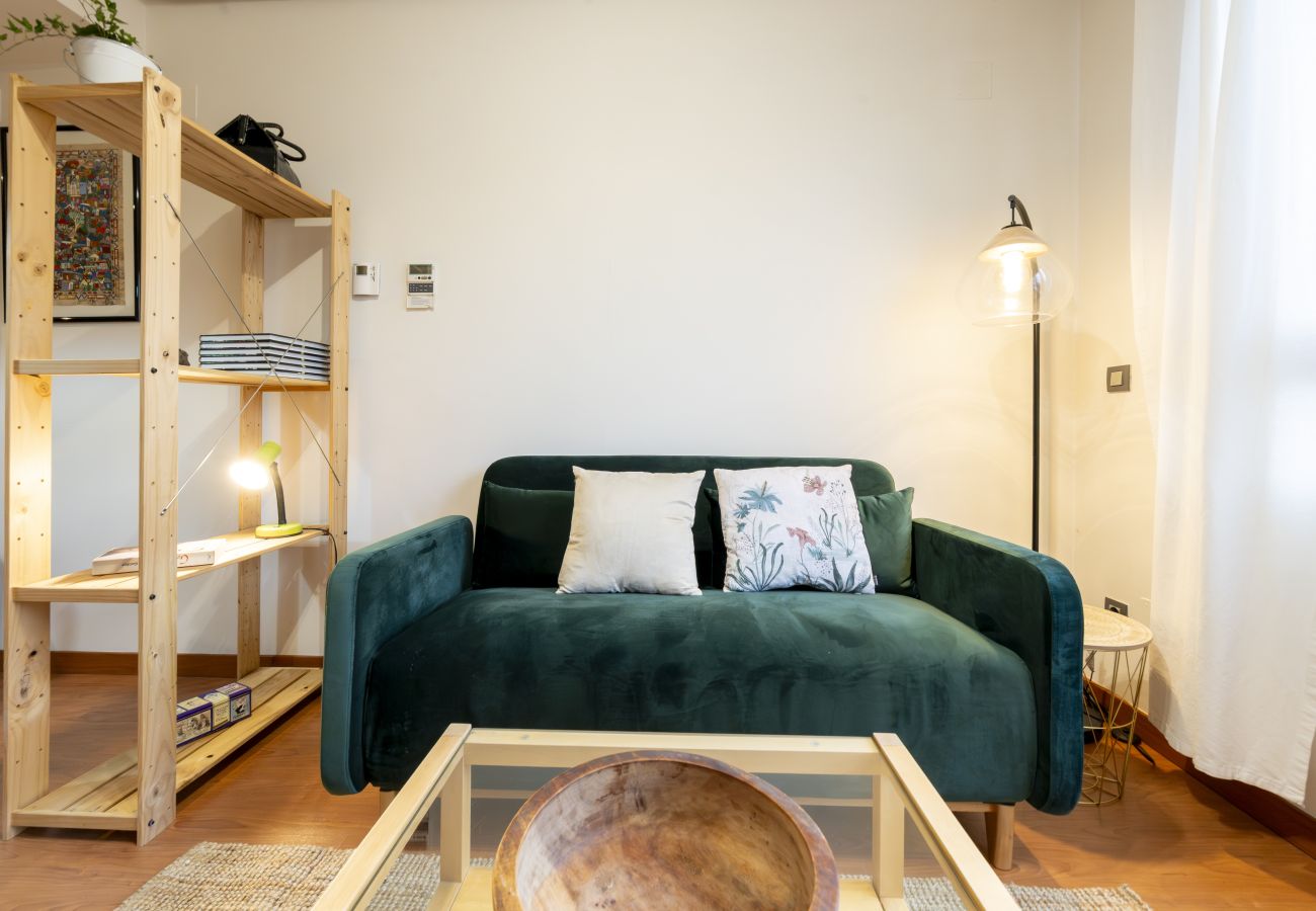 Apartamento en Madrid - M (SRES531I)Encantador piso temporal  de 1 dormito