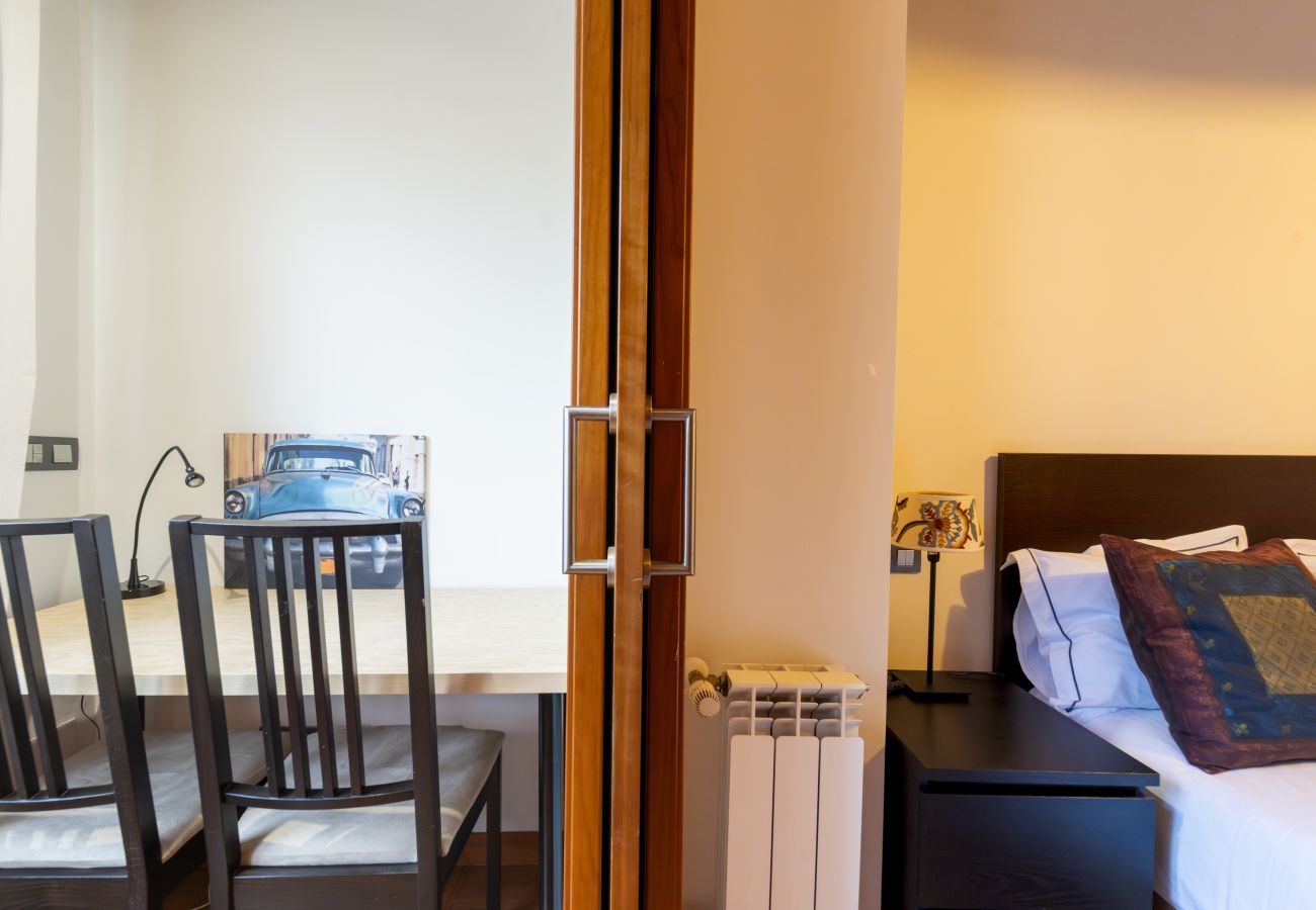 Apartamento en Madrid - M (SRES531I)Encantador piso temporal  de 1 dormito