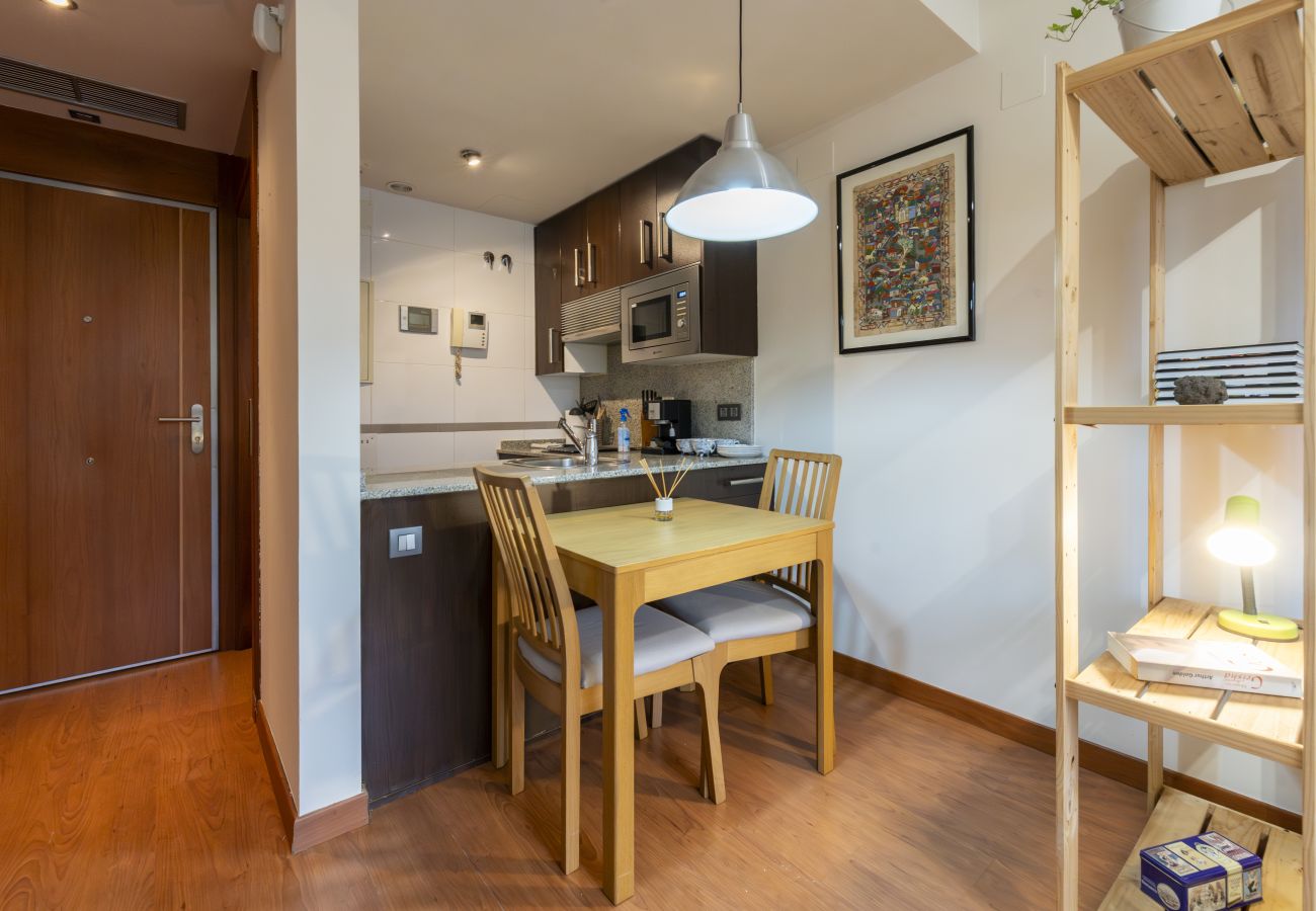 Apartamento en Madrid - M (SRES531I)Encantador piso temporal  de 1 dormito