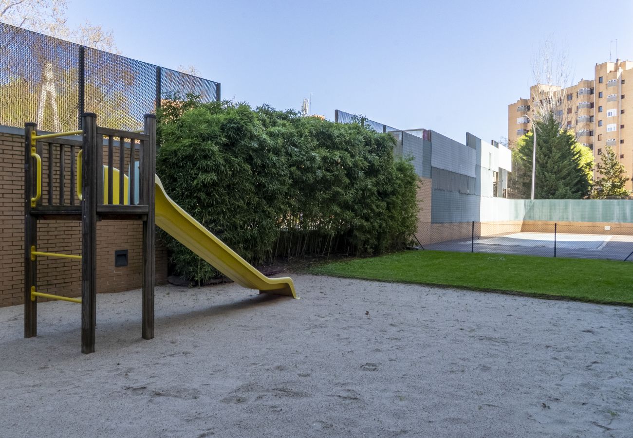 Apartamento en Madrid - M (SRES531I)Encantador piso temporal  de 1 dormito