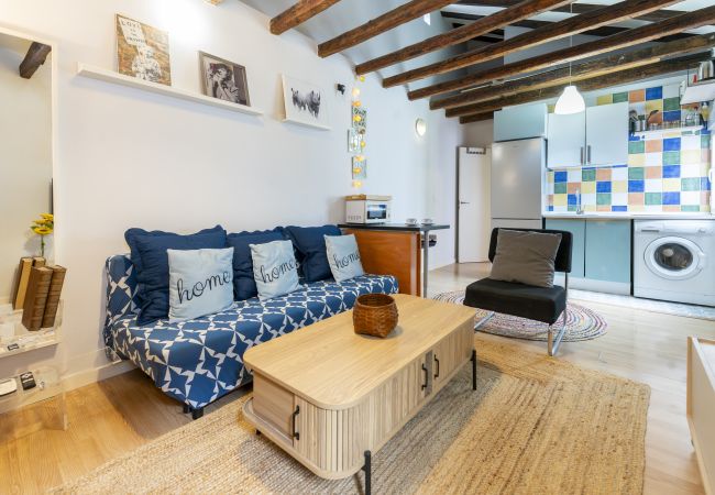 Apartamento en Madrid - M (AMP96)Piso de 2 dormitorios a pasos del Museo R