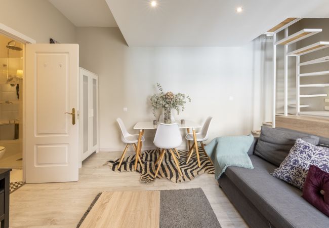 Apartamento en Madrid - M (QUE32I1) Dúplex con encanto en Chamberí : Comod Apartamento en Madrid - M (QUE32I1) Dúplex con encanto en Chamberí : Comod