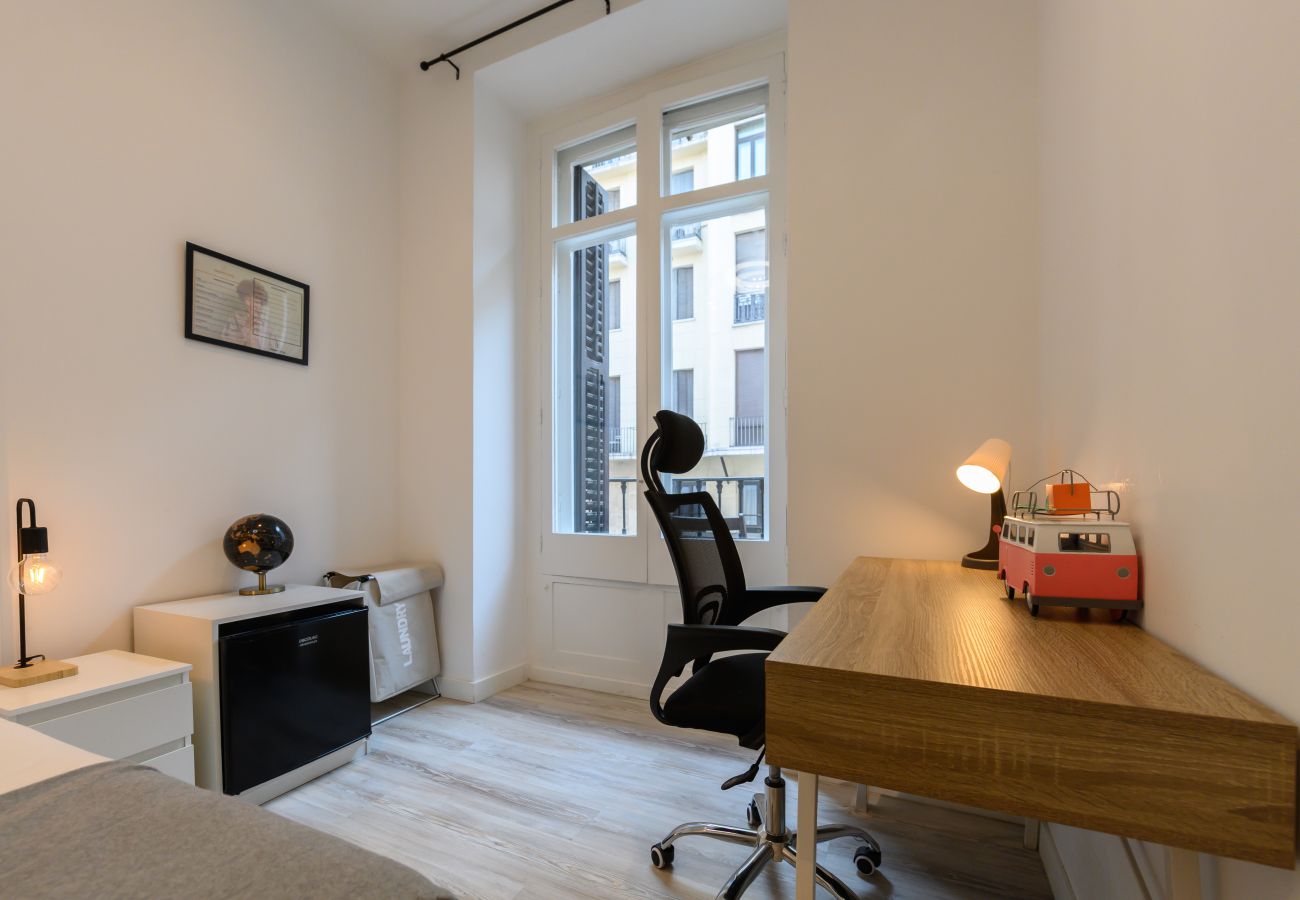 Alquiler por habitaciones en Madrid - M (SBE103) Barcelona:  habitación con comodidad y