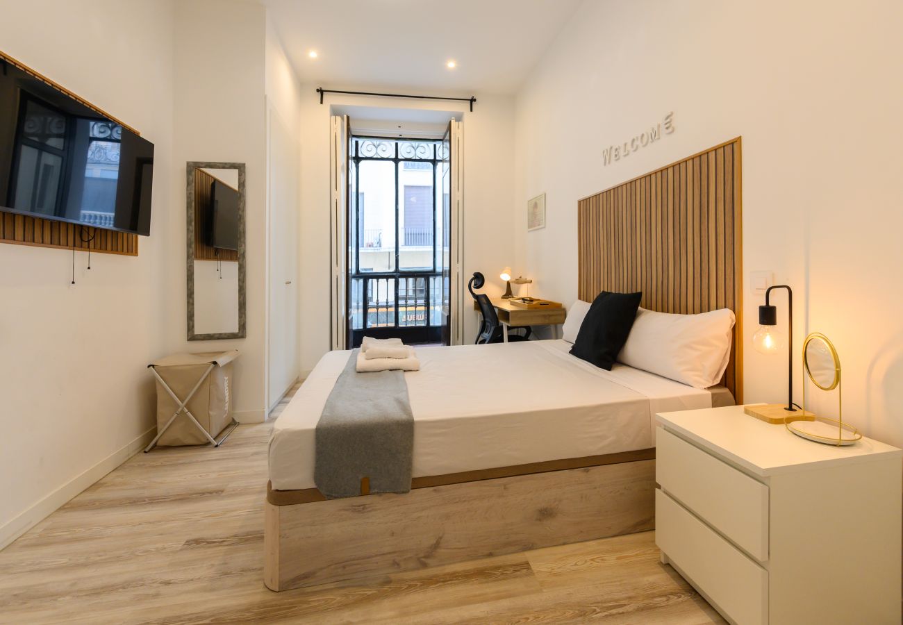 Alquiler por habitaciones en Madrid - M (SBE105)Zurich: habitación con comodidad y zonas