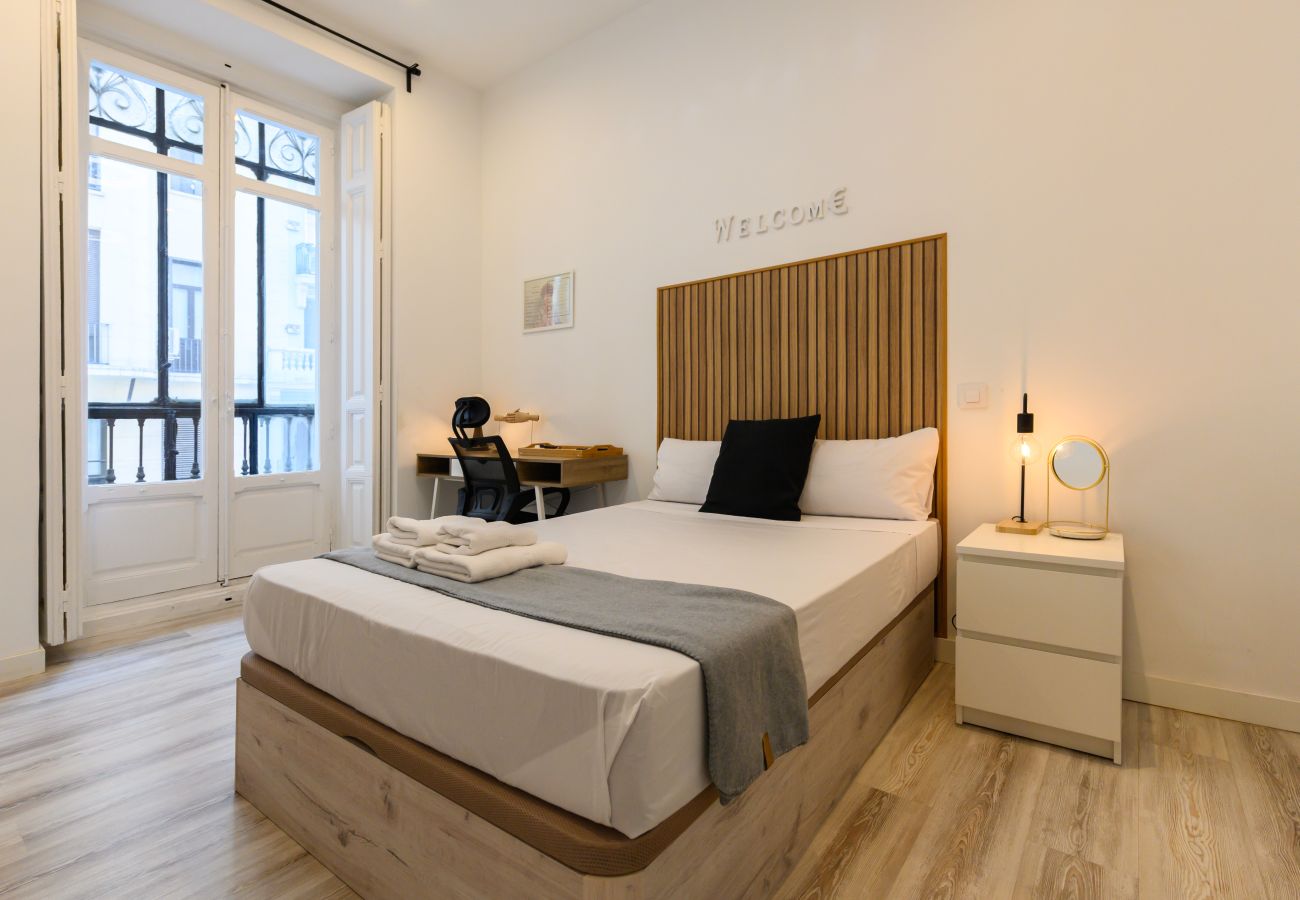 Alquiler por habitaciones en Madrid - M (SBE105)Zurich: habitación con comodidad y zonas