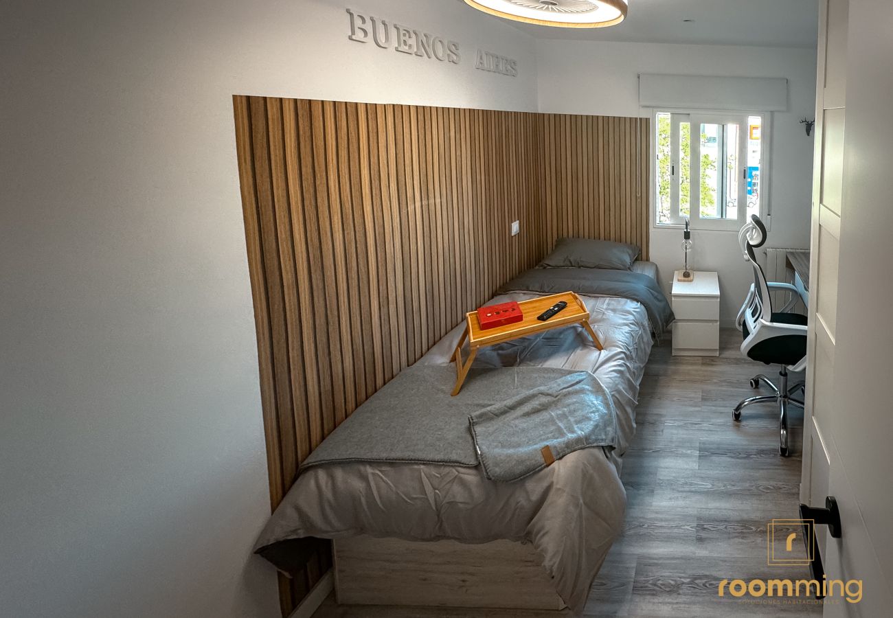 Alquiler por habitaciones en Madrid - M (VDE614)Buenos Aires: habitación perfecta para v