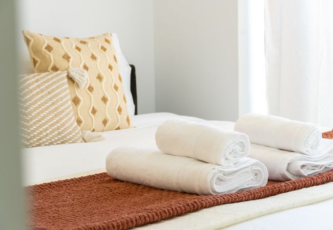 Apartamento en Madrid - M (BAS159)Dúplex de 3 Dormitorios – Amplio, Lumino Apartamento en Madrid - M (BAS159)Dúplex de 3 Dormitorios – Amplio, Lumino