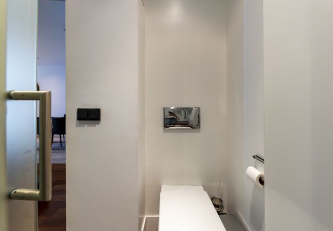 Apartamento en Madrid - M (BAS159)Dúplex de 3 Dormitorios – Amplio, Lumino Apartamento en Madrid - M (BAS159)Dúplex de 3 Dormitorios – Amplio, Lumino