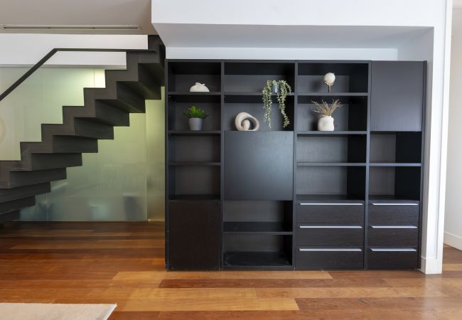 Apartamento en Madrid - M (BAS159)Dúplex de 3 Dormitorios – Amplio, Lumino Apartamento en Madrid - M (BAS159)Dúplex de 3 Dormitorios – Amplio, Lumino